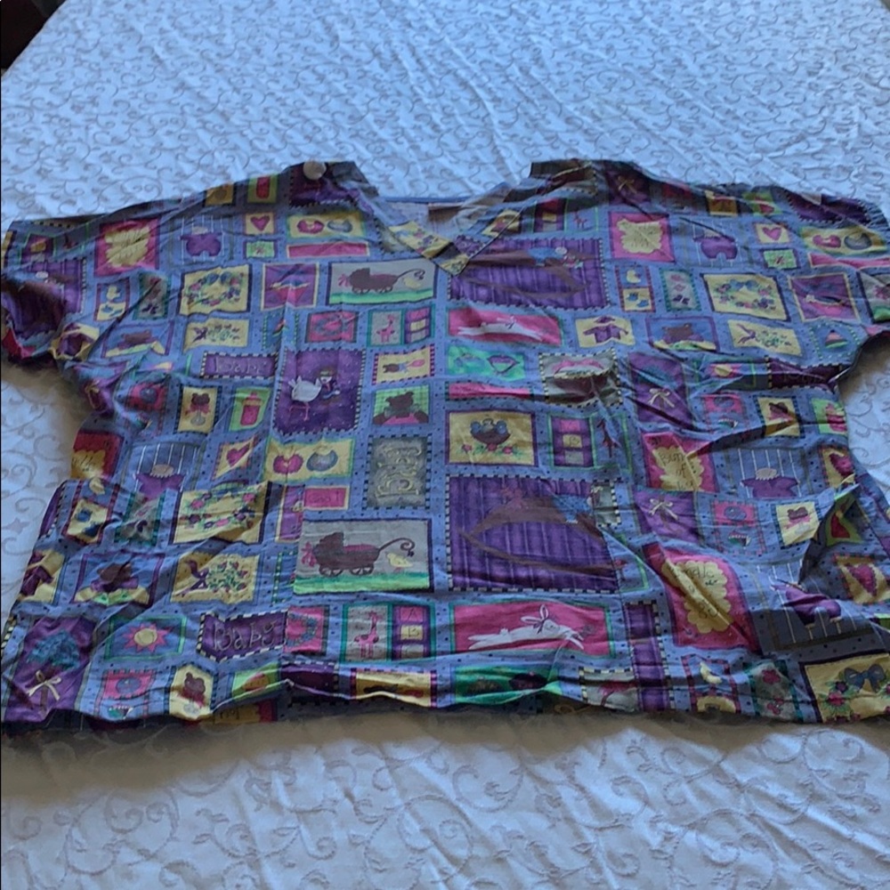 Tafford GUC scrub top